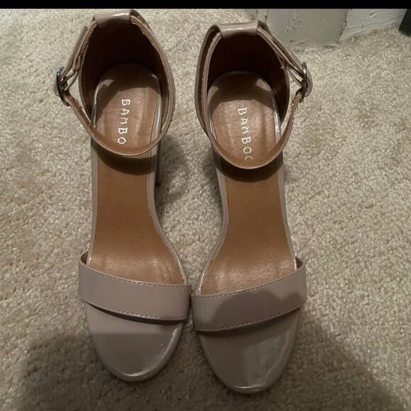 BAMBOO Women's Single Band Chunky Heel Sandal with Ankle Strap, 6.5 - Picture 4 of 7